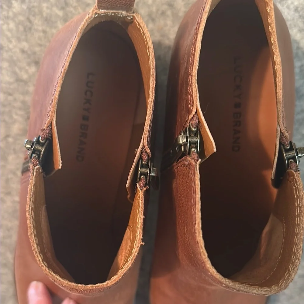 Lucky Brand size 8.5 Basel Toffee Brown Leather Ankle Booties - Picture 7 of 16